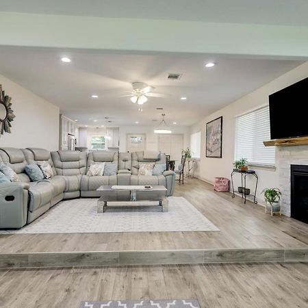 Kingwood Cottage - 10 Mins From Iah - Lake Front 험블 외부 사진