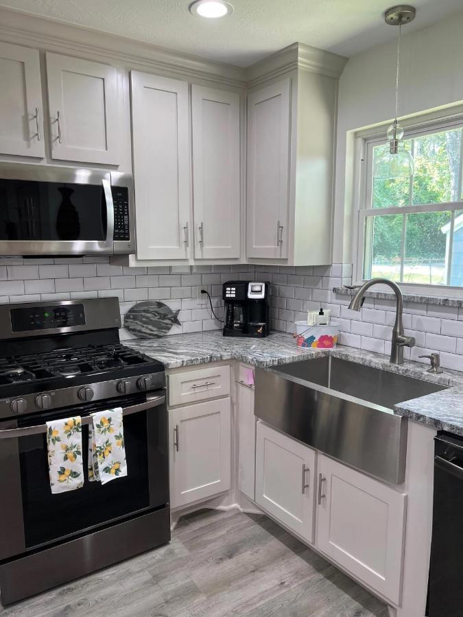 Kingwood Cottage - 10 Mins From Iah - Lake Front 험블 외부 사진