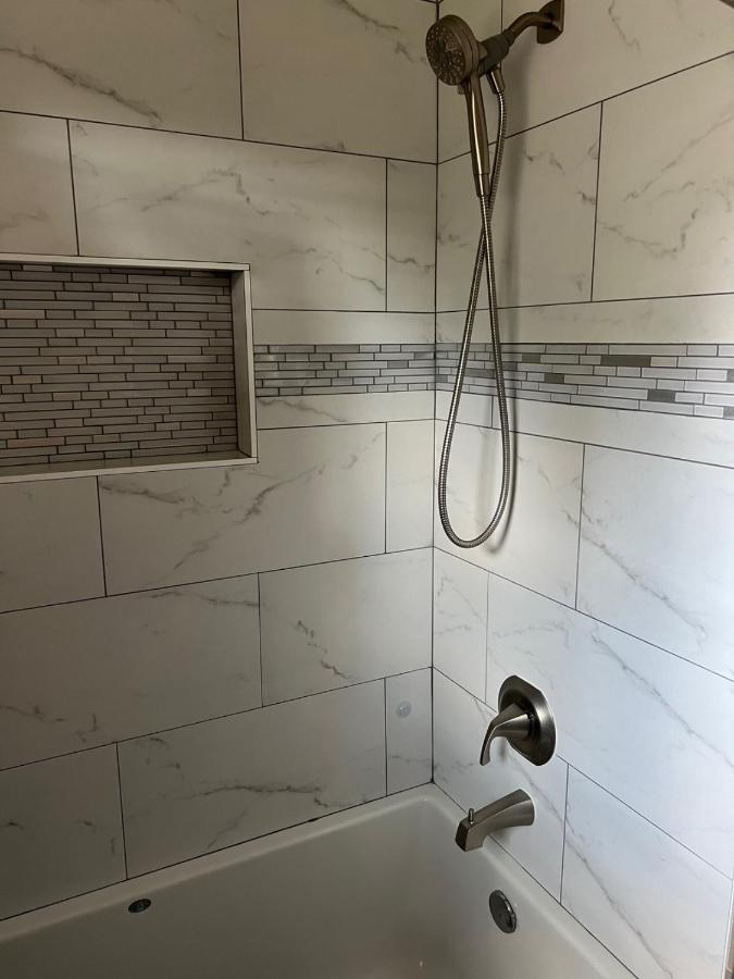 Kingwood Cottage - 10 Mins From Iah - Lake Front 험블 외부 사진