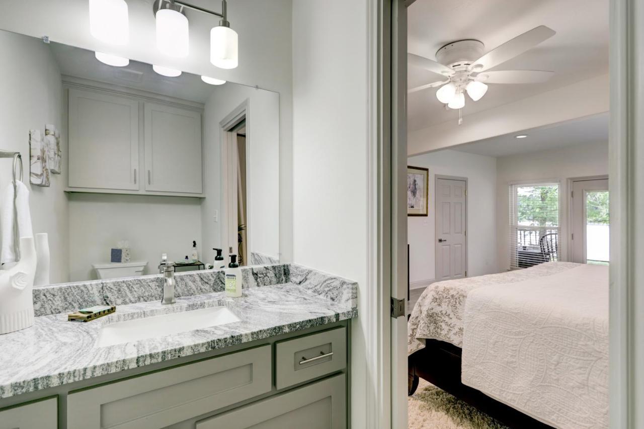Kingwood Cottage - 10 Mins From Iah - Lake Front 험블 외부 사진