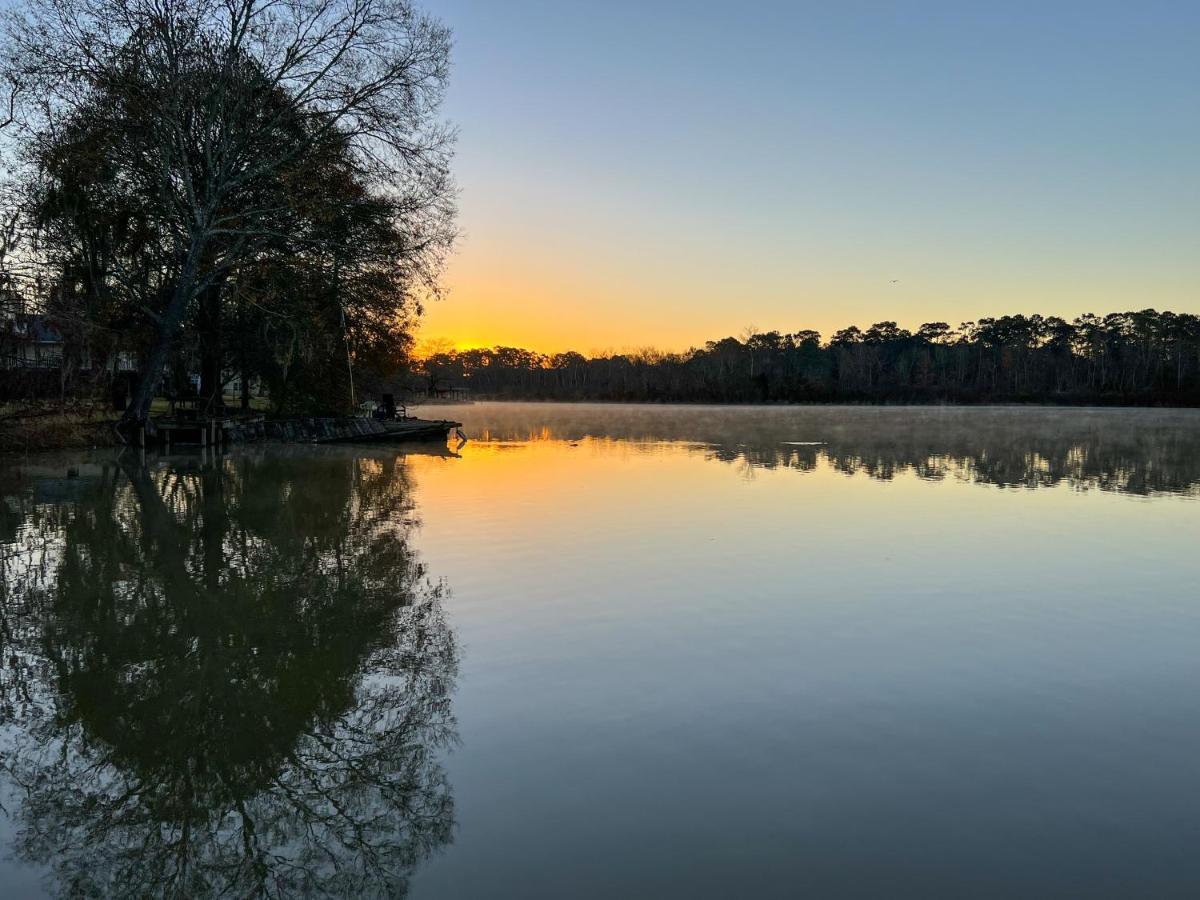 Kingwood Cottage - 10 Mins From Iah - Lake Front 험블 외부 사진